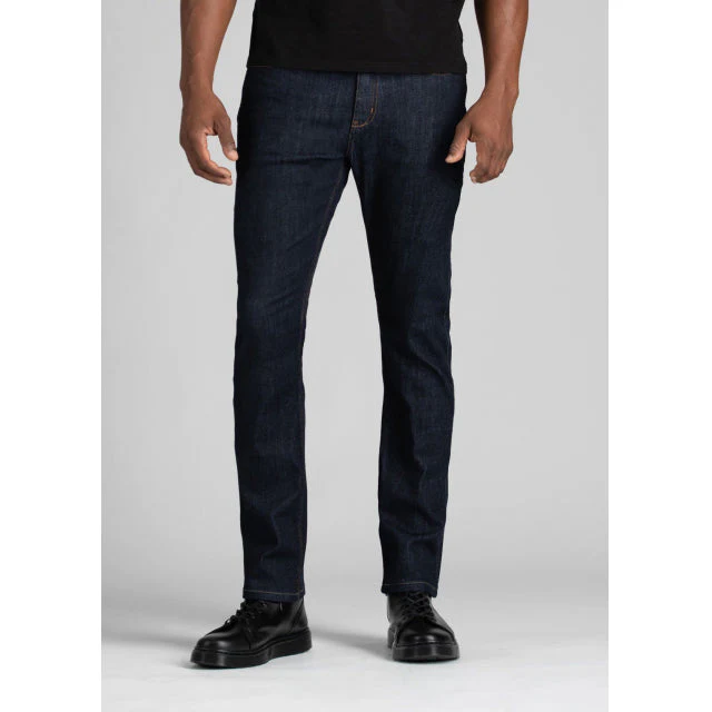 Men's Performance Denim Relaxed Taper - 32" Inseam - Image 4