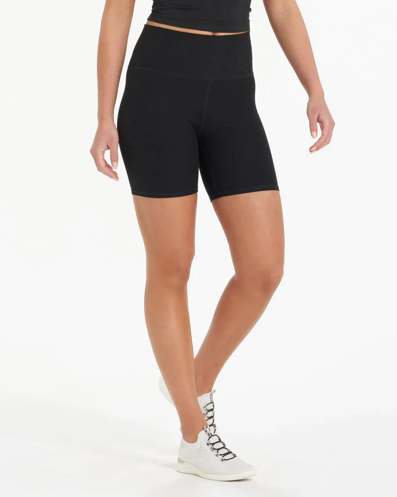 W Clean Elevation Shorty - Image 3