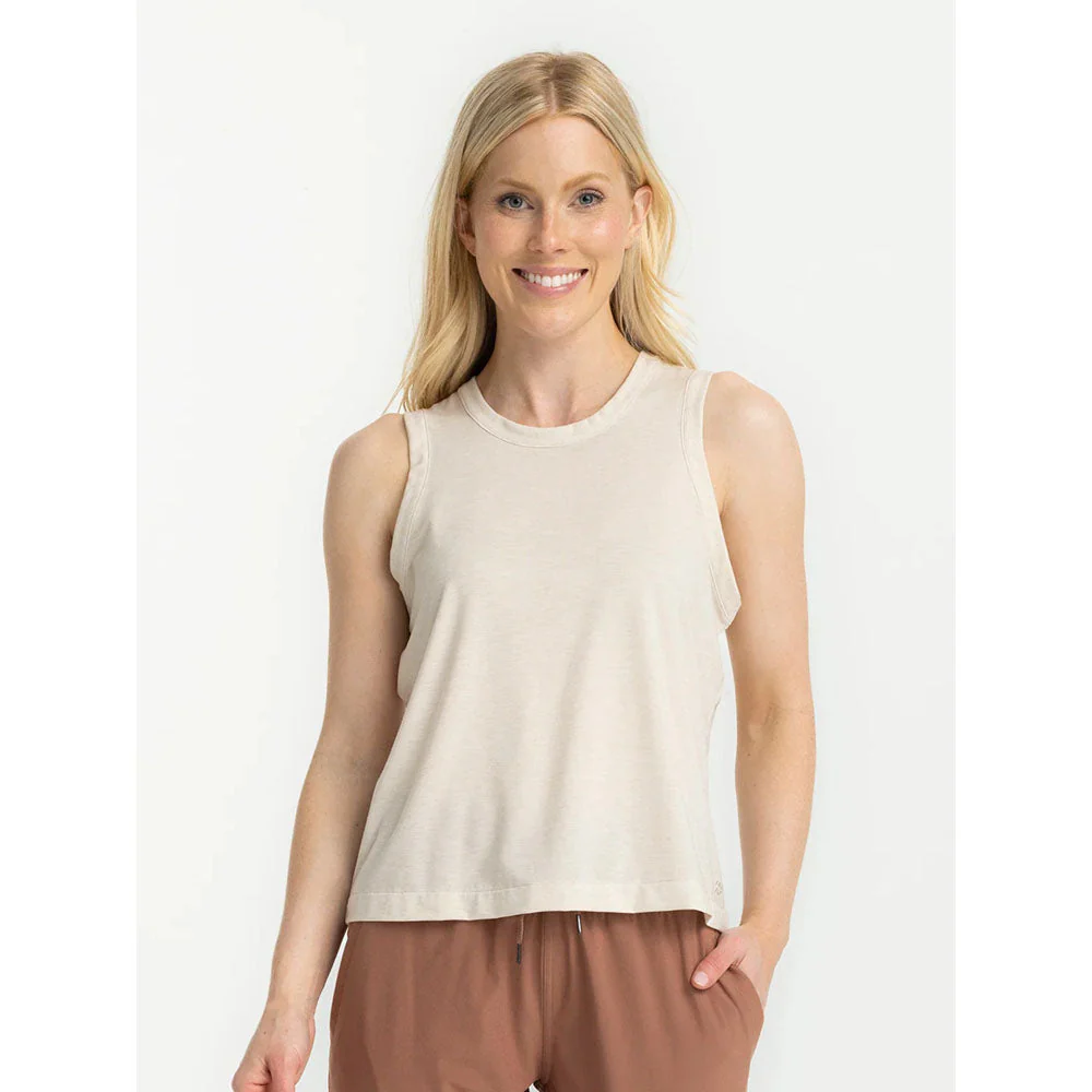 Women's Elevate Lightweight Tank - Image 9