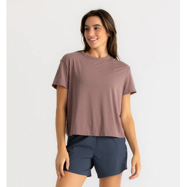 Women's Elevate Lightweight Tee - Image 4