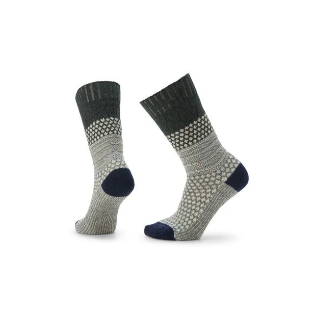 Women's Everyday Popcorn Cable Crew Socks - Image 17